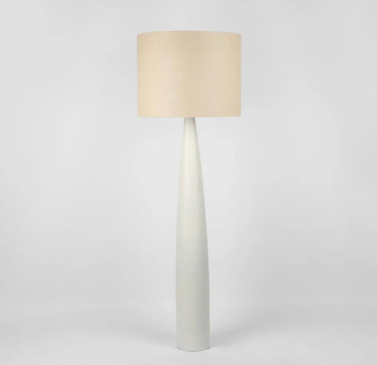 SAMSON FLOOR LAMP BASE WHITE WITH NATURAL SHADE