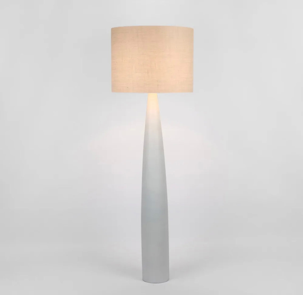 SAMSON FLOOR LAMP BASE WHITE WITH NATURAL SHADE