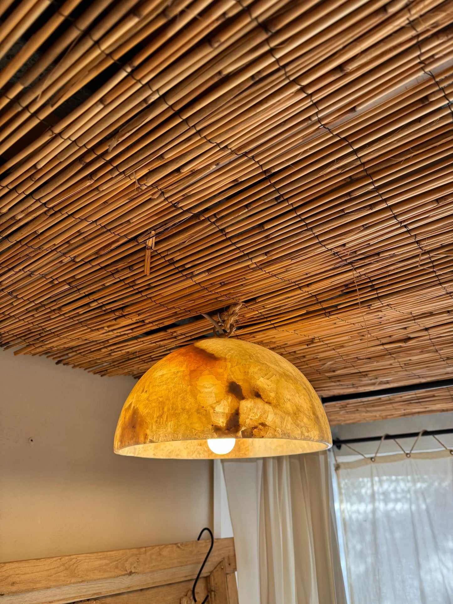 'Shumba' Onyx polished pendant lamp