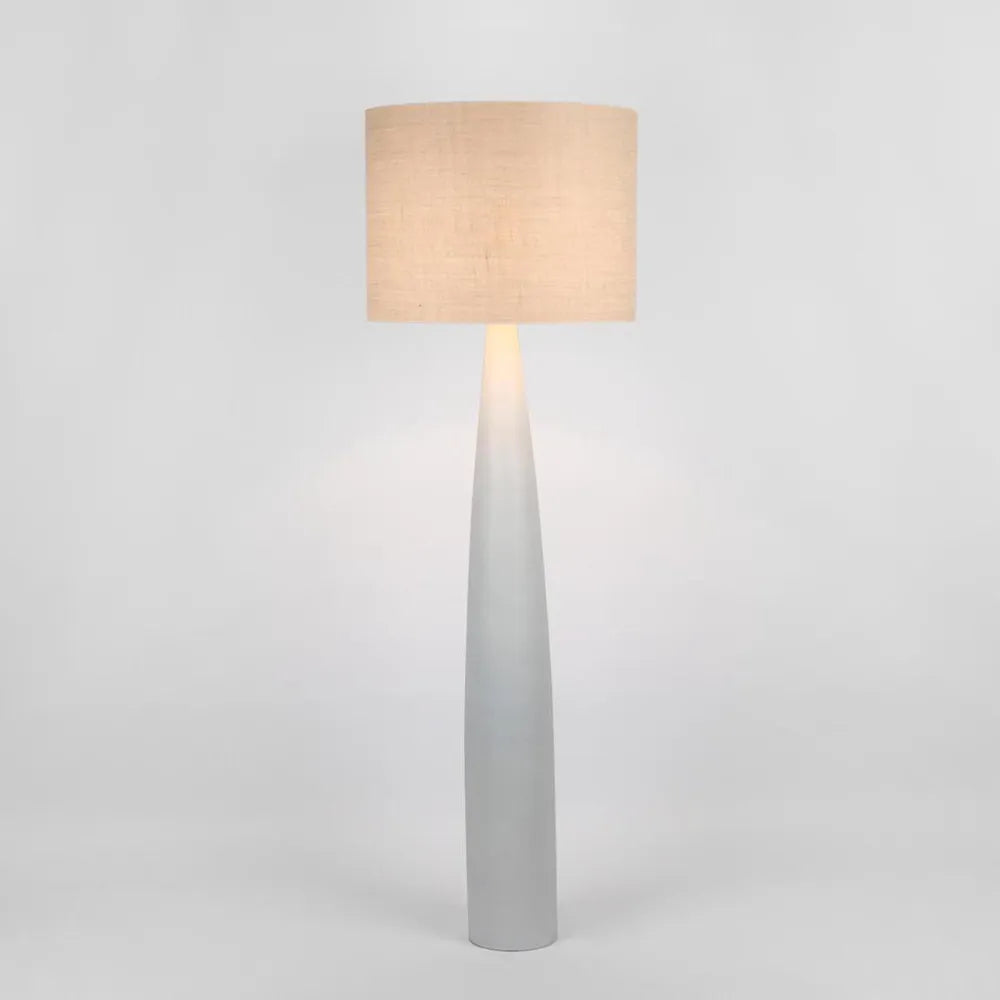 SAMSON FLOOR LAMP BASE WHITE WITH NATURAL SHADE
