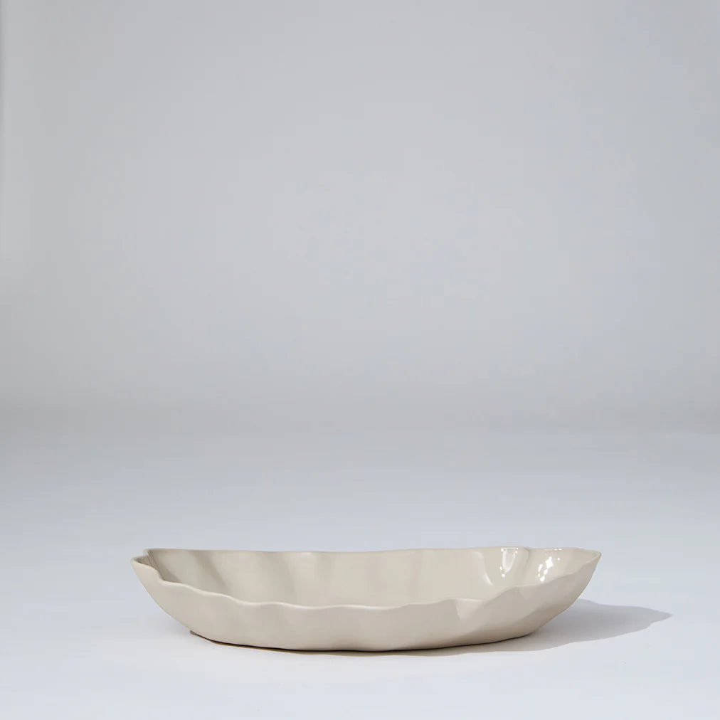 RUFFLE RECTANGLE PLATTER CHALK WHITE (M)