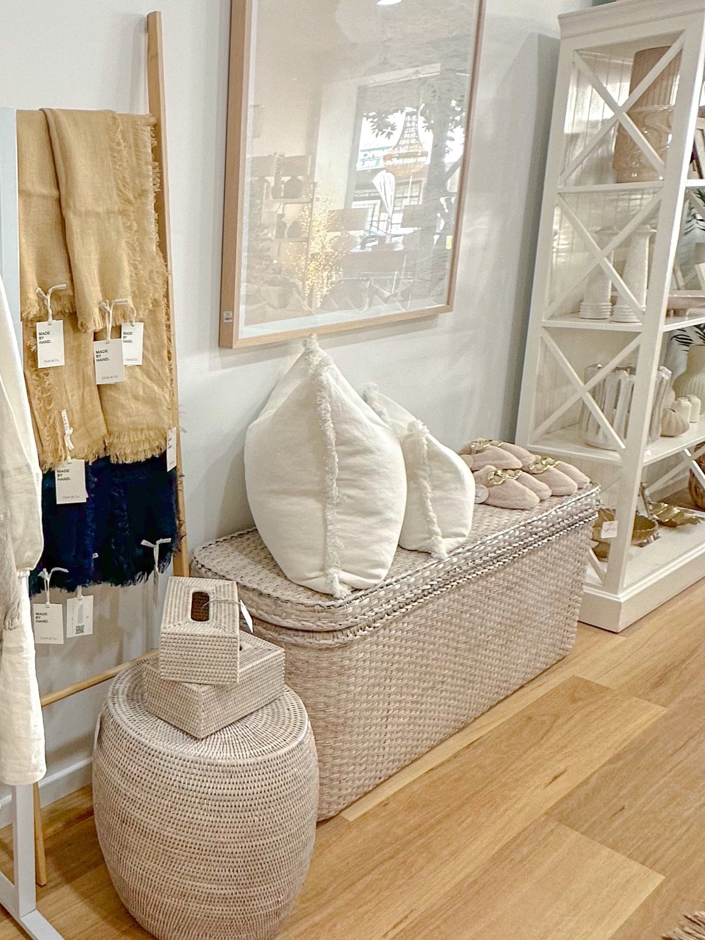 VERANDAH BED END CHEST