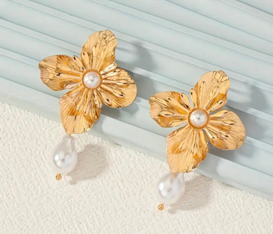 Pearl Gold Flower Earrings