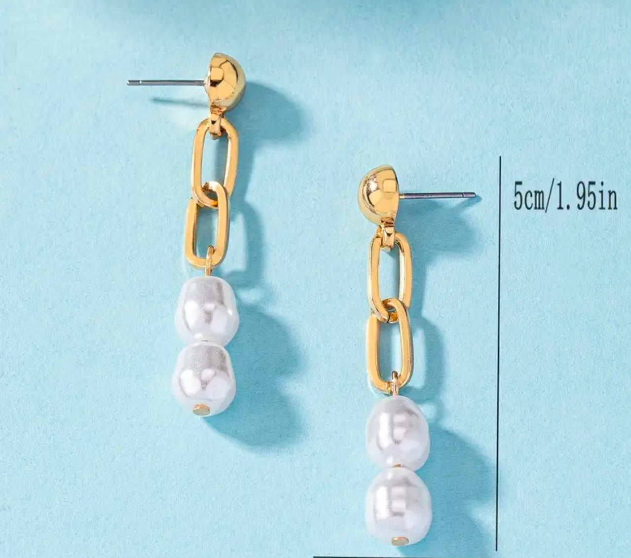 Freshwater pearl gold earrings