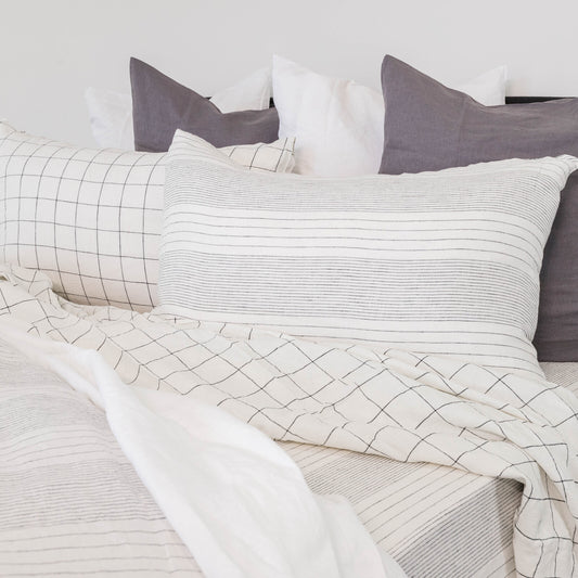 LINEN SHEETS BLACK GRID