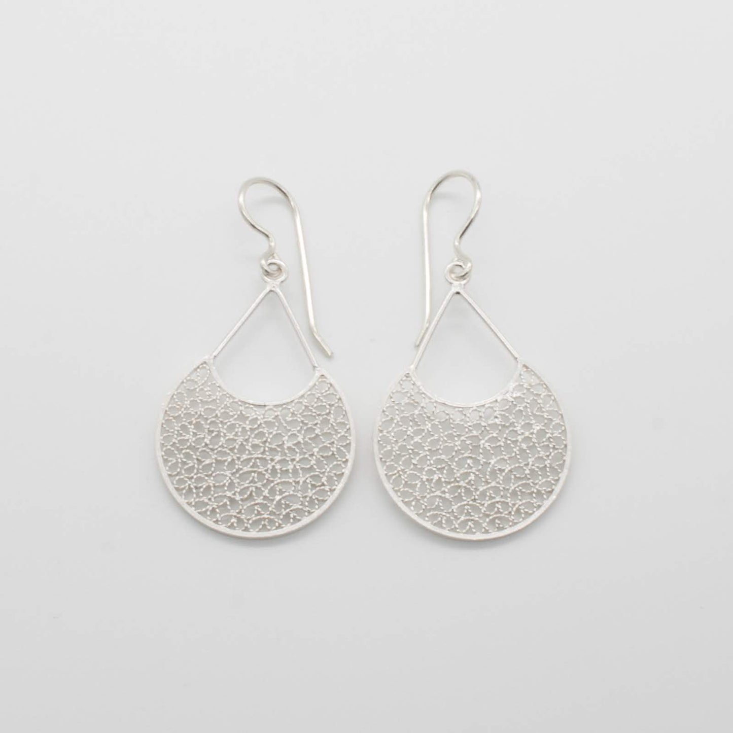 Calma Earrings