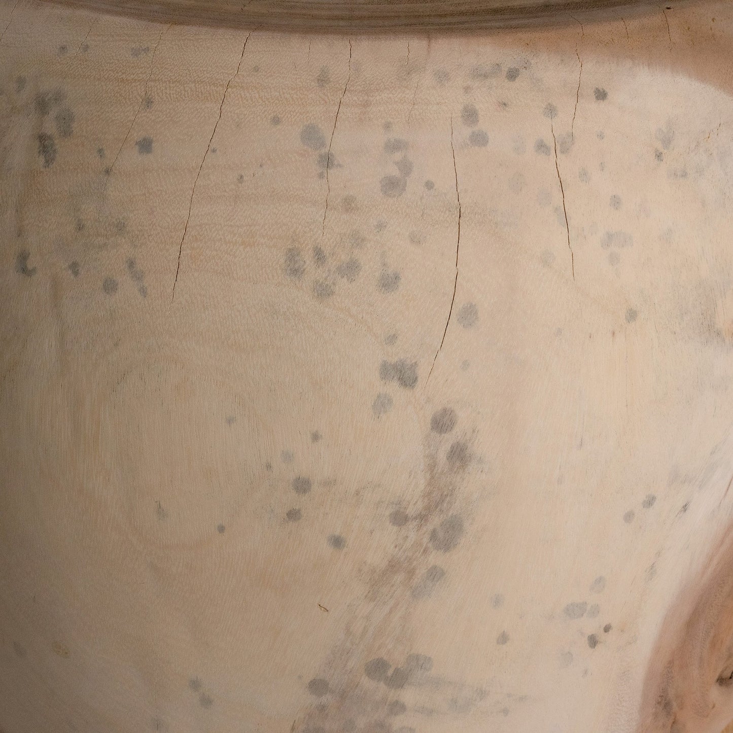 MALUKU DINING TABLE