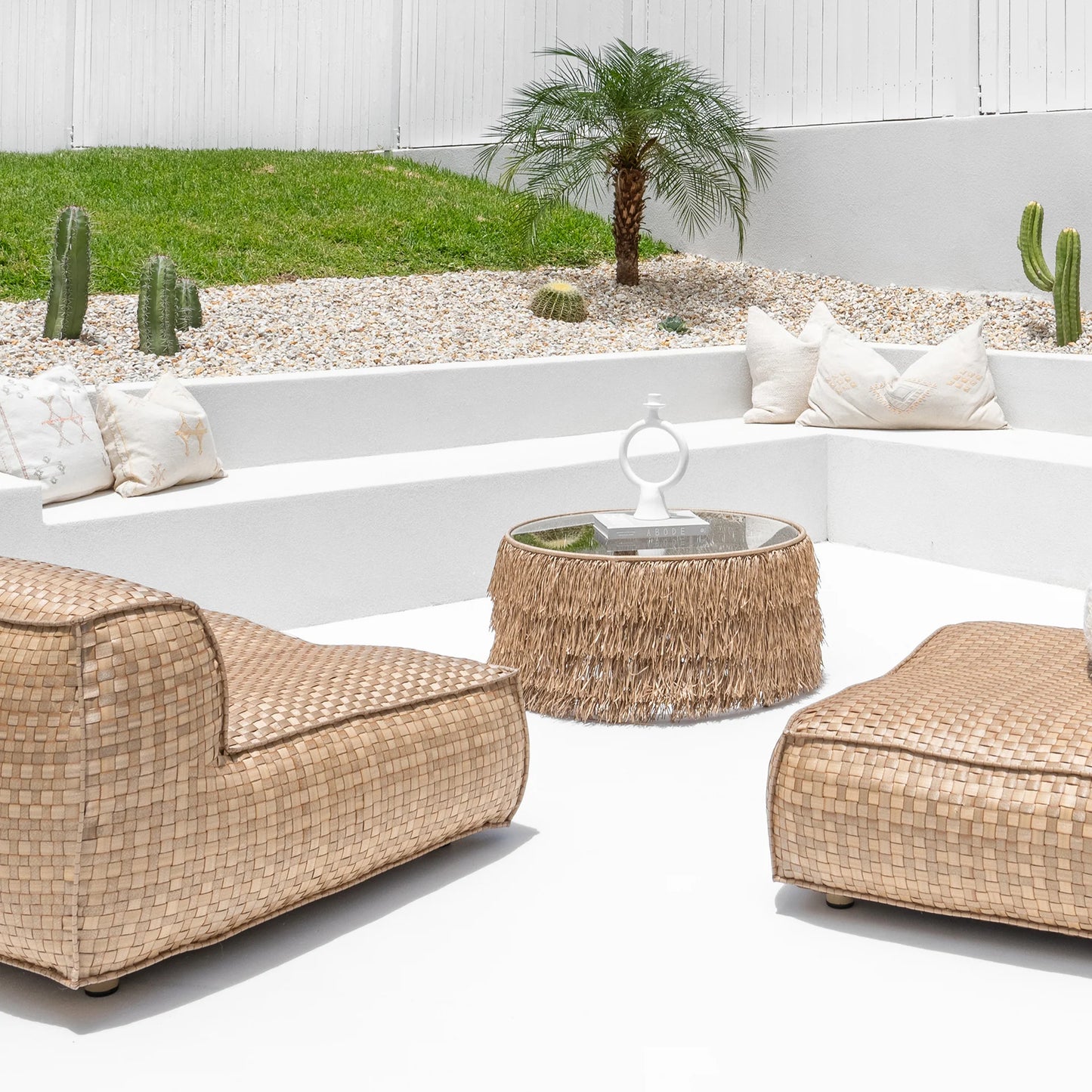 MASEKELA LOUNGER | FULL OUTDOOR