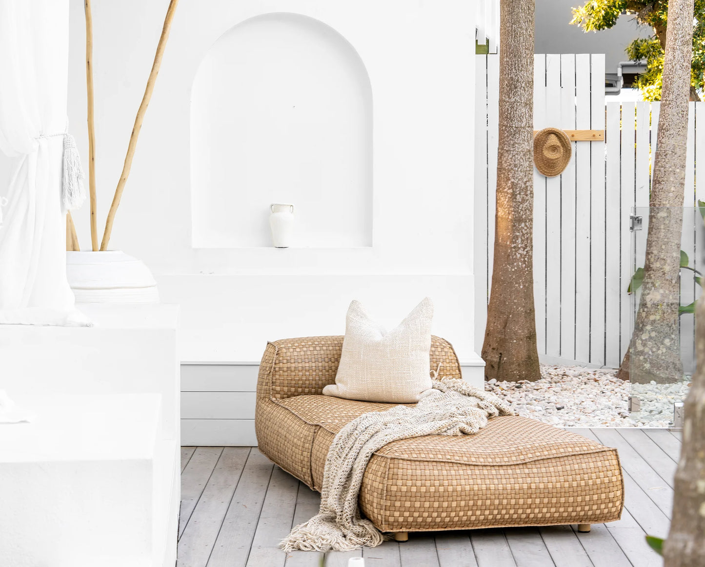 MASEKELA LOUNGER | FULL OUTDOOR