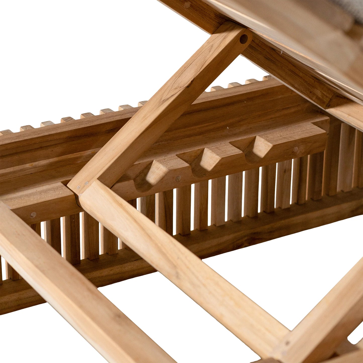 OMAANDA SUN LOUNGER | LUXURY NATURAL
